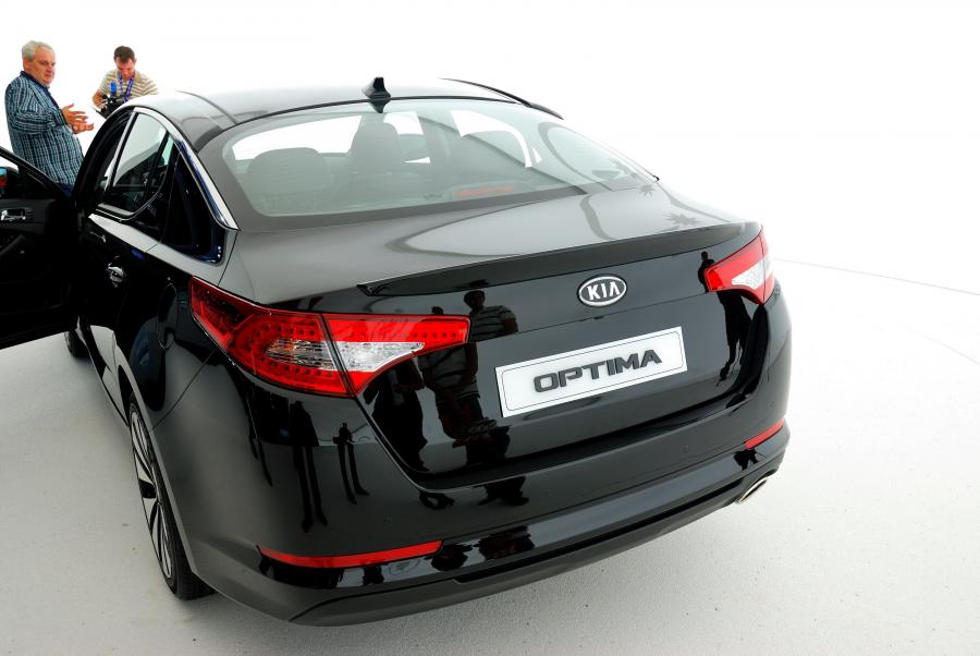  Kia Optima 2011 года  (фото 7 из 69)